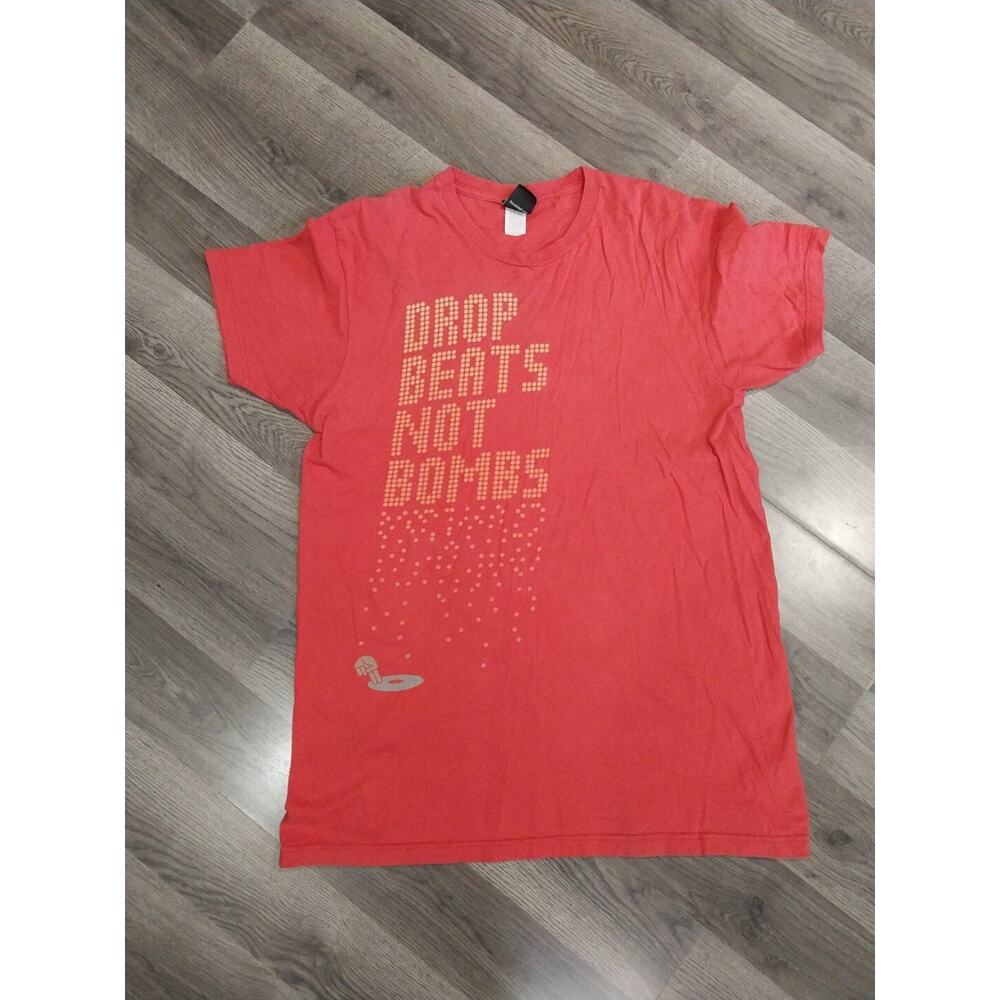 The Rock Dept By Ames Bros Mens Large Drop Beats Not Bombs Tshirt